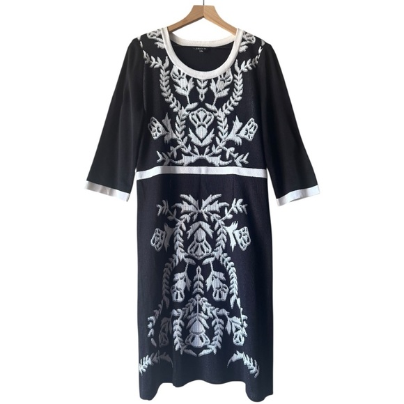 Misook Black & White Knit Dress Medium Embroidered Floral Pattern Work Elegant - Picture 7 of 12